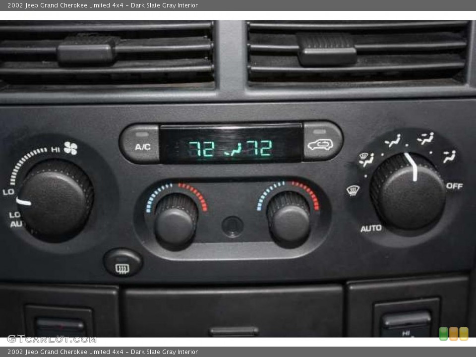 Dark Slate Gray Interior Controls for the 2002 Jeep Grand Cherokee Limited 4x4 #48464163