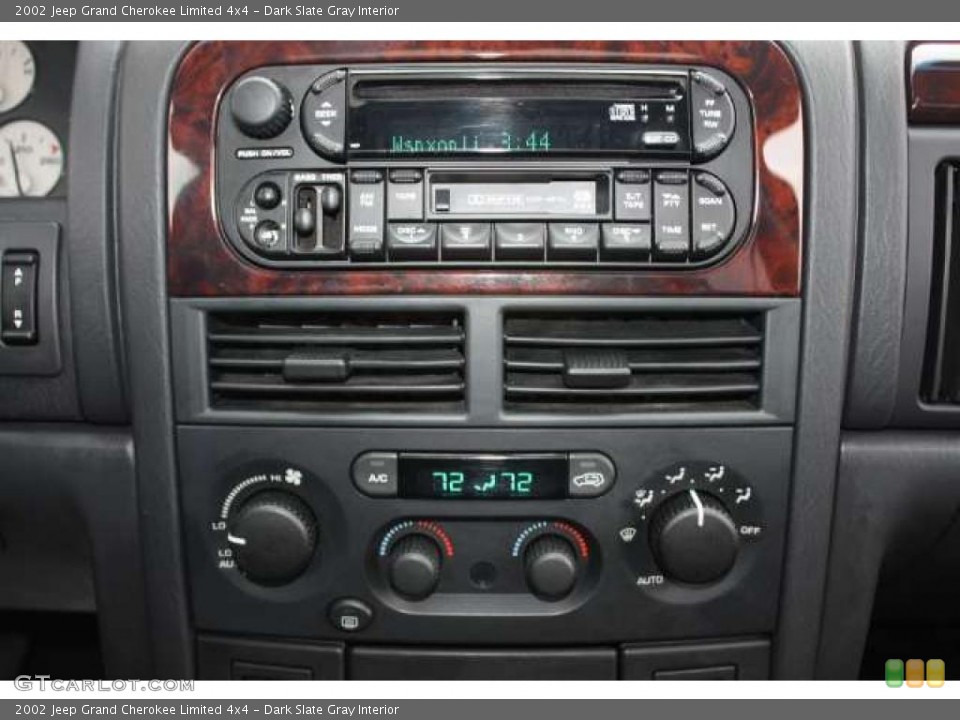 Dark Slate Gray Interior Controls for the 2002 Jeep Grand Cherokee Limited 4x4 #48464187
