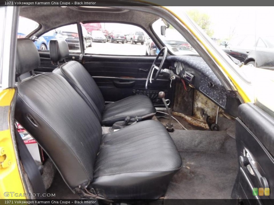 Black Interior Photo for the 1971 Volkswagen Karmann Ghia Coupe #48472209