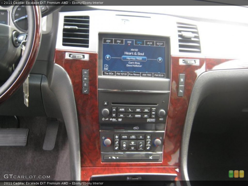 Ebony/Ebony Interior Controls for the 2011 Cadillac Escalade EXT Premium AWD #48472971