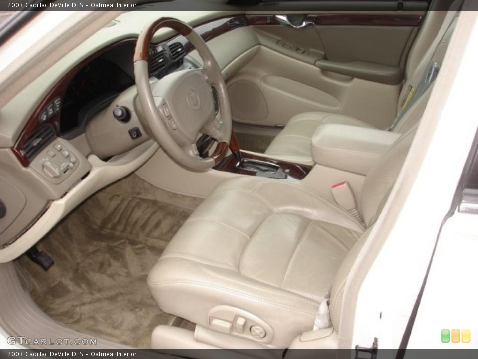 Oatmeal Interior Photo for the 2003 Cadillac DeVille DTS #48475314