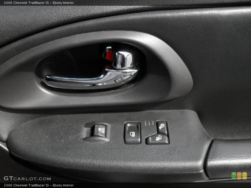Ebony Interior Controls for the 2006 Chevrolet TrailBlazer SS #48476919