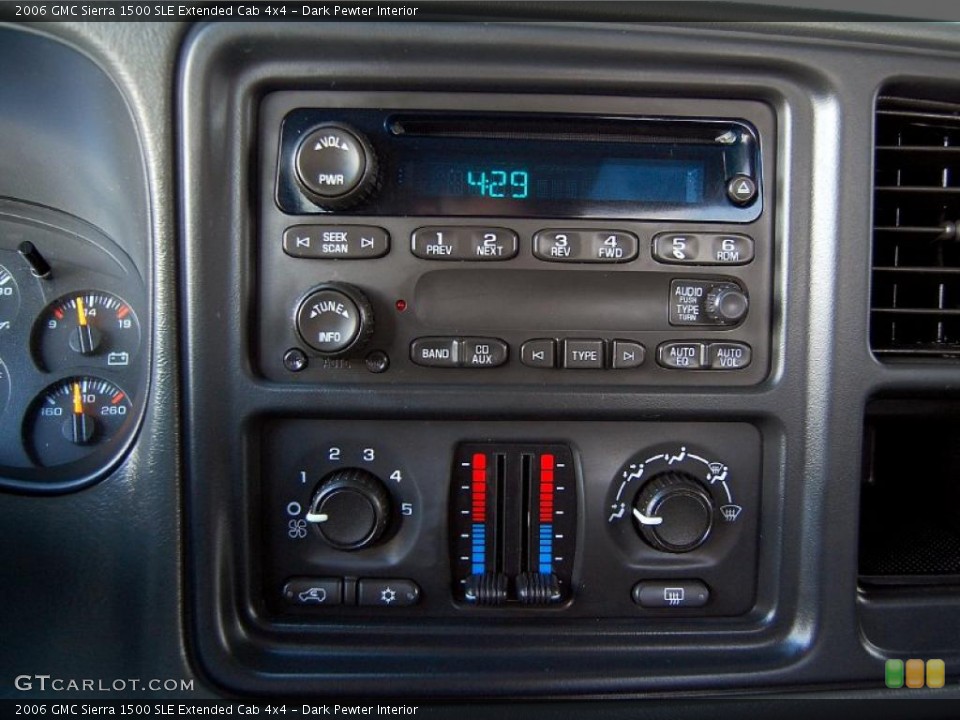 Dark Pewter Interior Controls for the 2006 GMC Sierra 1500 SLE Extended Cab 4x4 #48477342