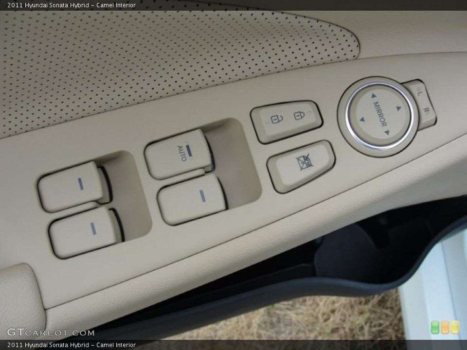 Camel Interior Controls for the 2011 Hyundai Sonata Hybrid #48477363