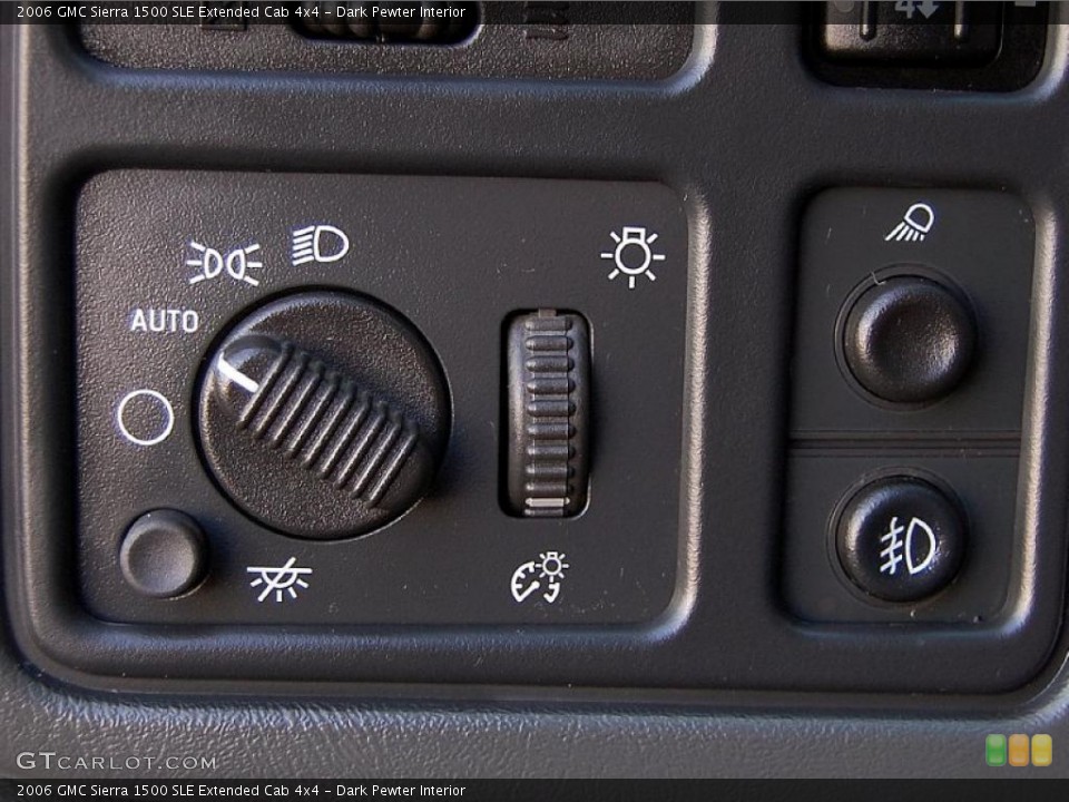 Dark Pewter Interior Controls for the 2006 GMC Sierra 1500 SLE Extended Cab 4x4 #48477387