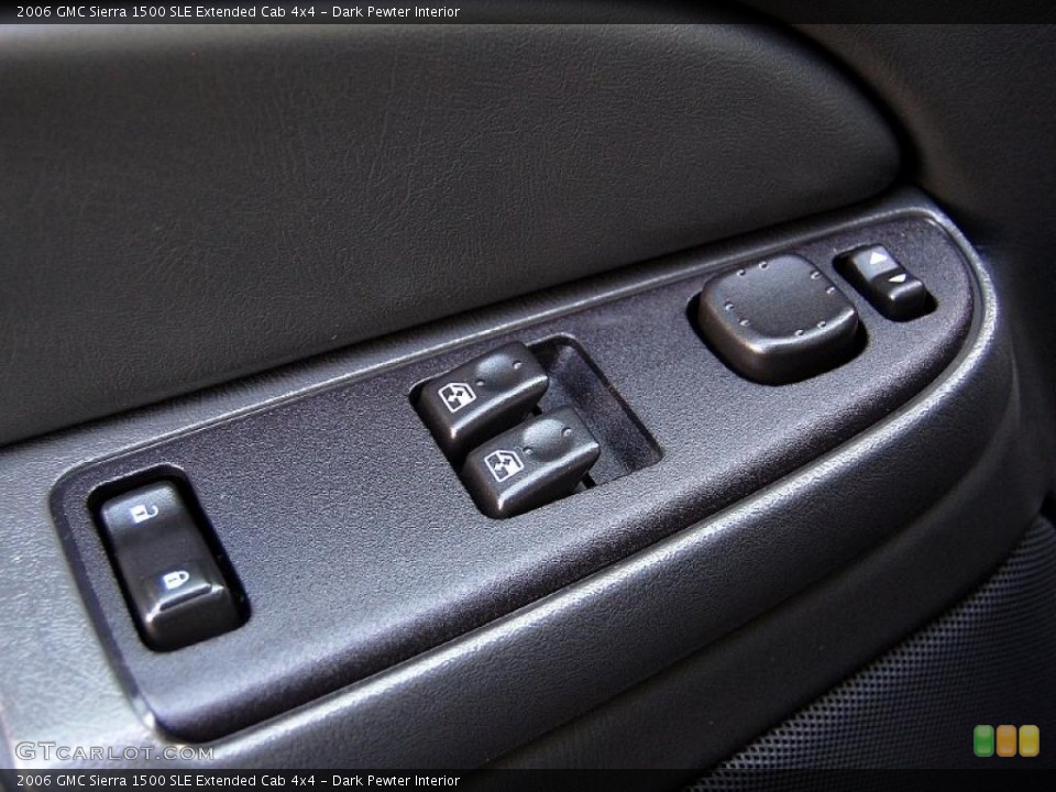 Dark Pewter Interior Controls for the 2006 GMC Sierra 1500 SLE Extended Cab 4x4 #48477405