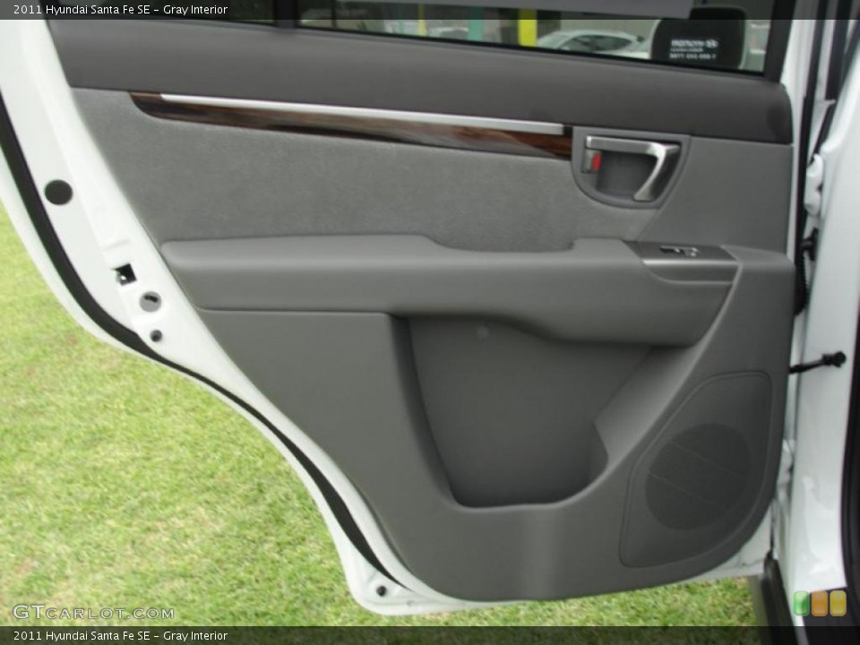 Gray Interior Door Panel for the 2011 Hyundai Santa Fe SE #48479163