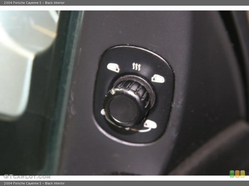 Black Interior Controls for the 2004 Porsche Cayenne S #48493648
