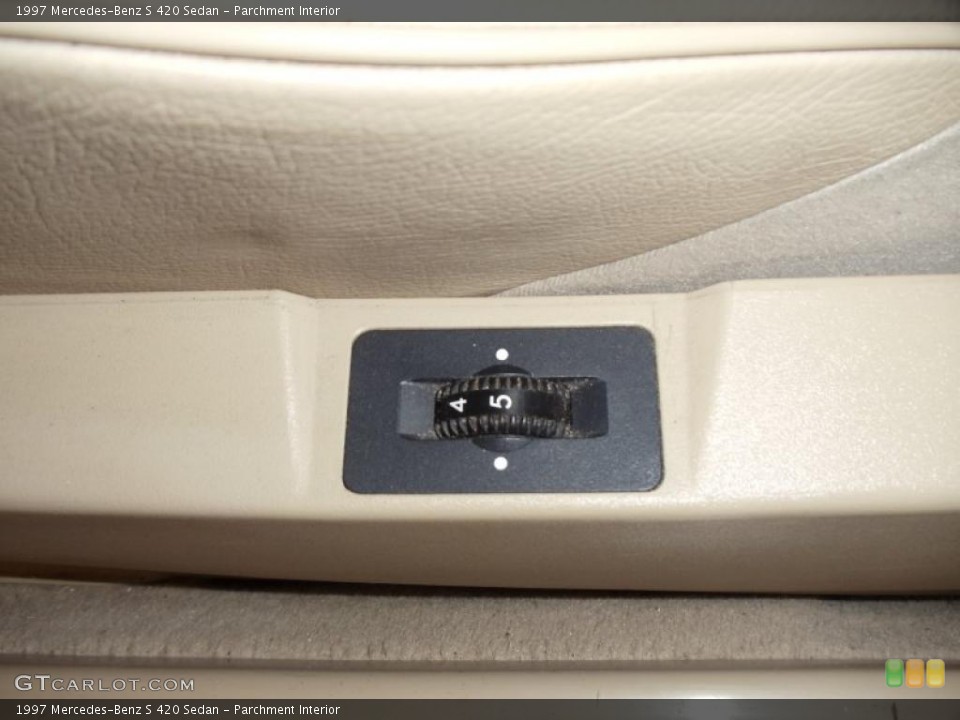 Parchment Interior Controls for the 1997 Mercedes-Benz S 420 Sedan #48494575