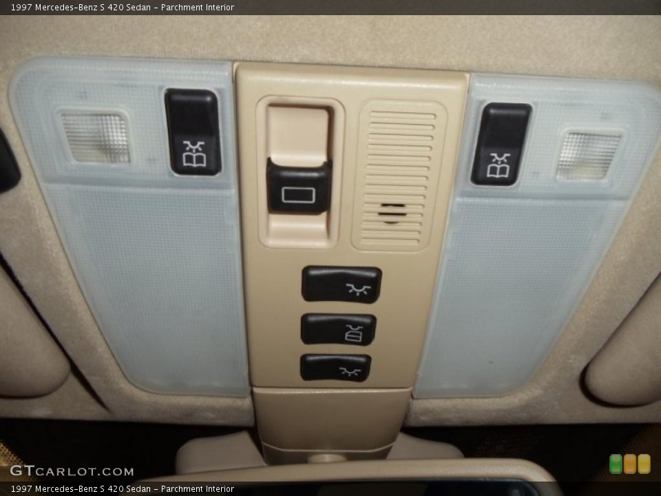 Parchment Interior Controls for the 1997 Mercedes-Benz S 420 Sedan #48494659