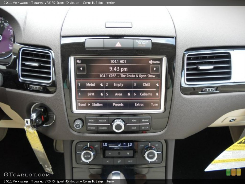 Cornsilk Beige Interior Controls for the 2011 Volkswagen Touareg VR6 FSI Sport 4XMotion #48497176