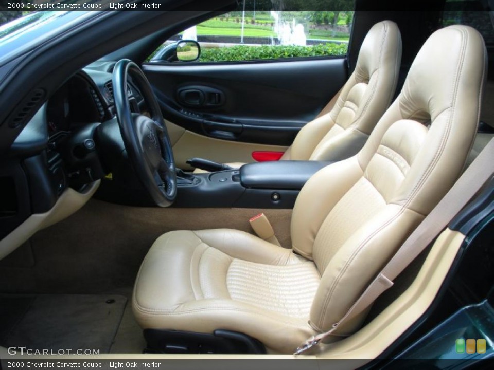 Light Oak Interior Photo for the 2000 Chevrolet Corvette Coupe #48503952