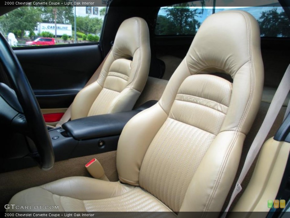 Light Oak Interior Photo for the 2000 Chevrolet Corvette Coupe #48503967
