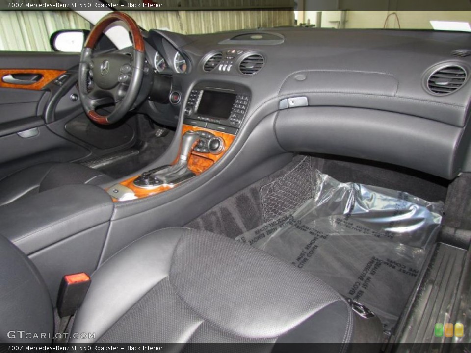 Black Interior Dashboard for the 2007 Mercedes-Benz SL 550 Roadster #48508623