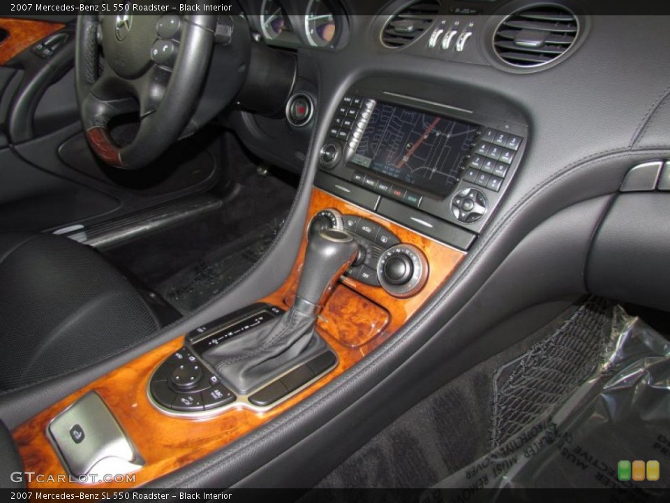 Black Interior Controls for the 2007 Mercedes-Benz SL 550 Roadster #48508638