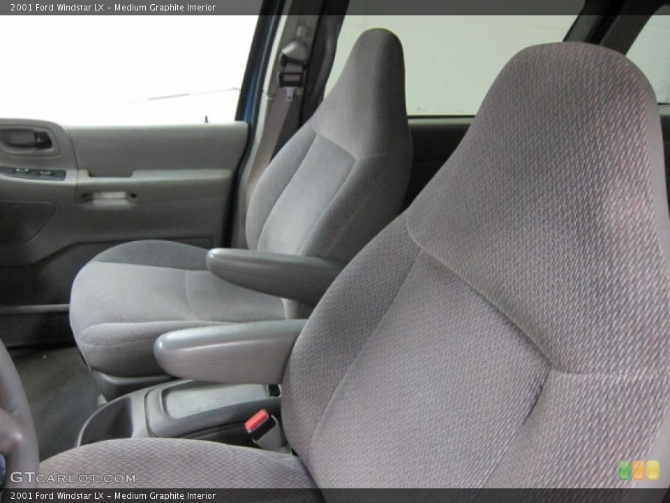 Medium Graphite Interior Photo for the 2001 Ford Windstar LX #48509239