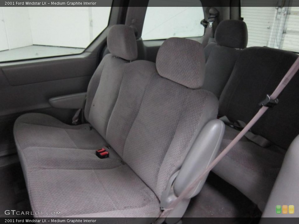 Medium Graphite Interior Photo for the 2001 Ford Windstar LX #48509263
