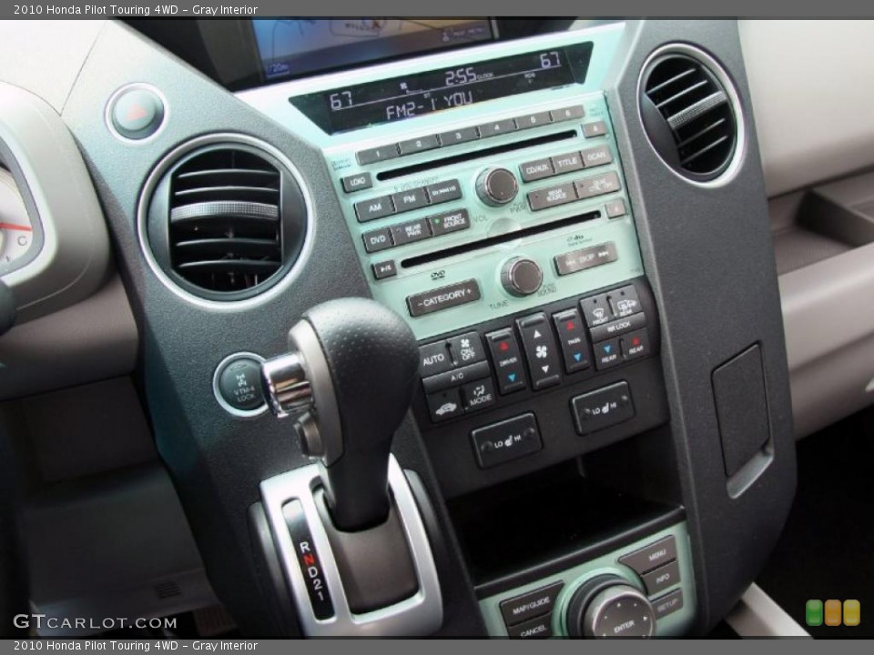 Gray Interior Controls for the 2010 Honda Pilot Touring 4WD #48509359