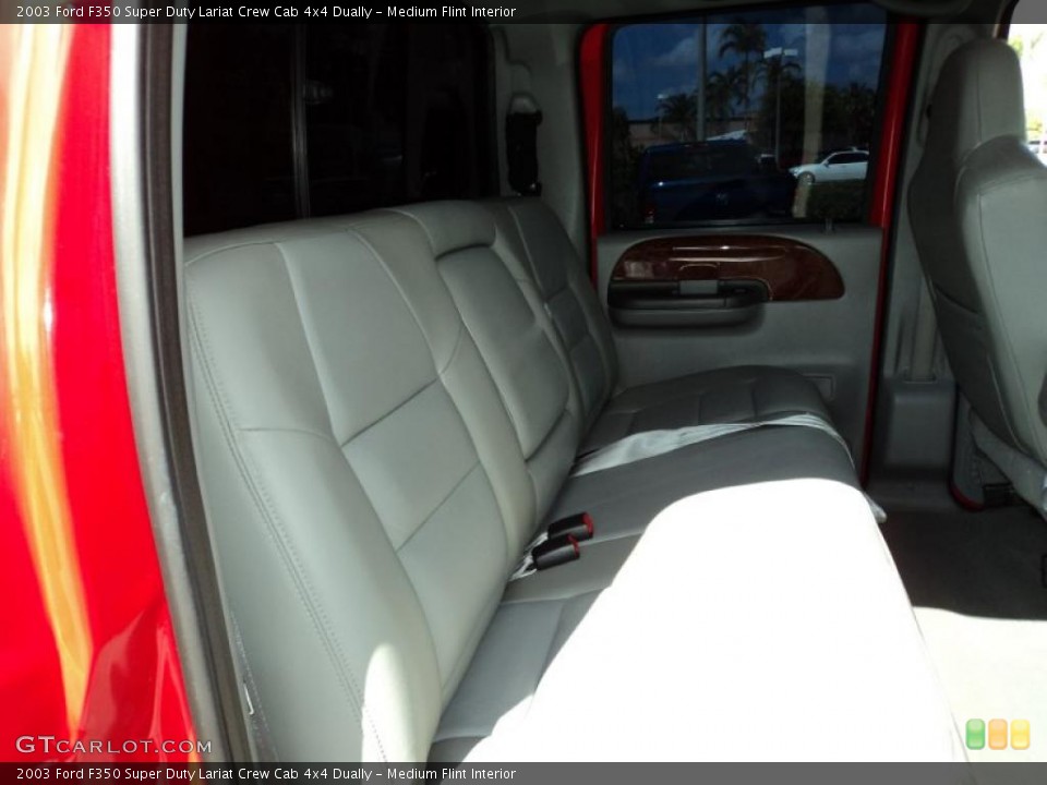 Medium Flint Interior Photo for the 2003 Ford F350 Super Duty Lariat Crew Cab 4x4 Dually #48514525