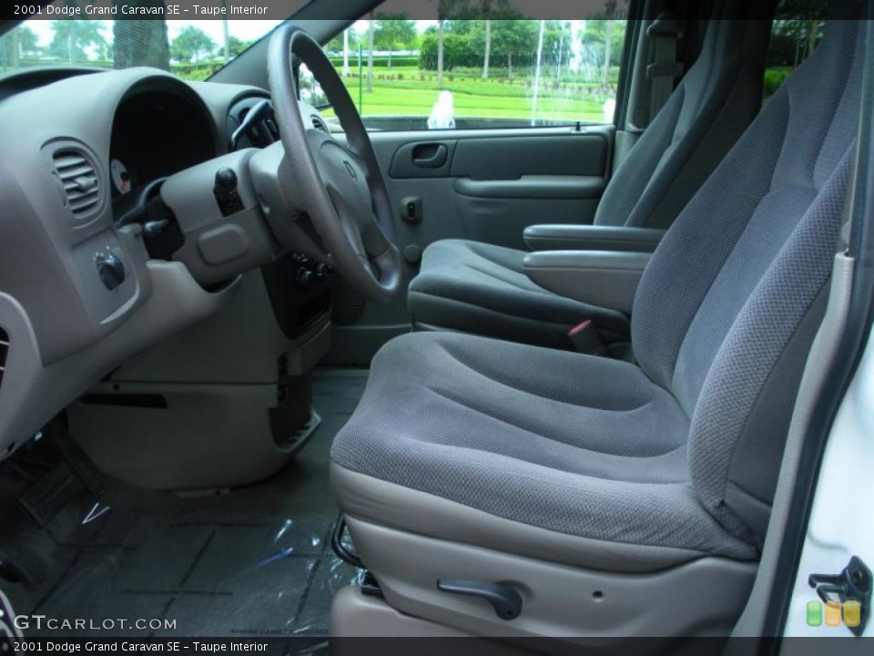 Taupe Interior Photo for the 2001 Dodge Grand Caravan SE #48514726