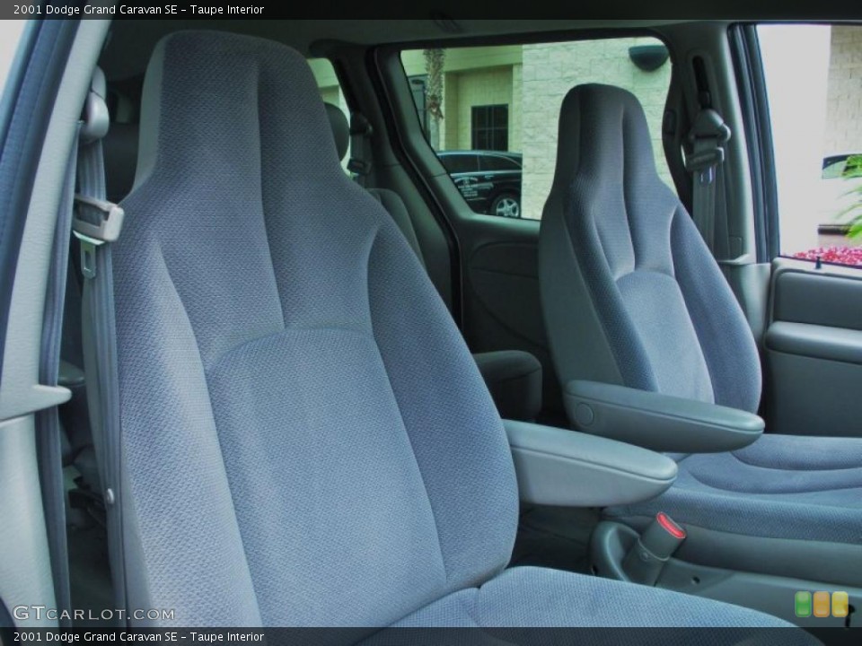 Taupe Interior Photo for the 2001 Dodge Grand Caravan SE #48514771