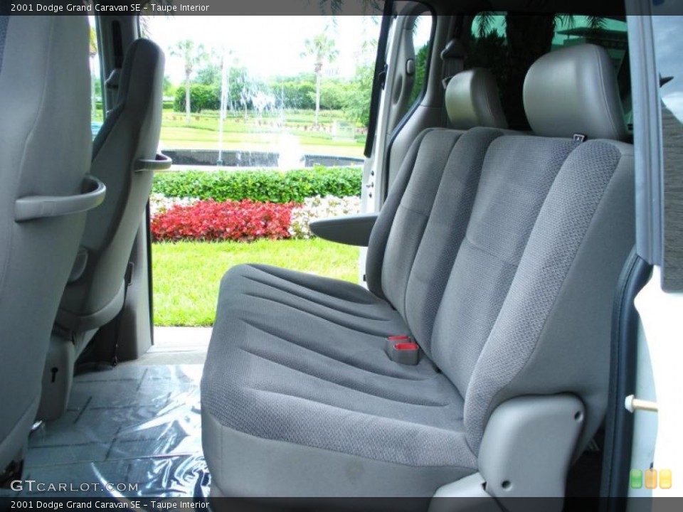 Taupe Interior Photo for the 2001 Dodge Grand Caravan SE #48514786