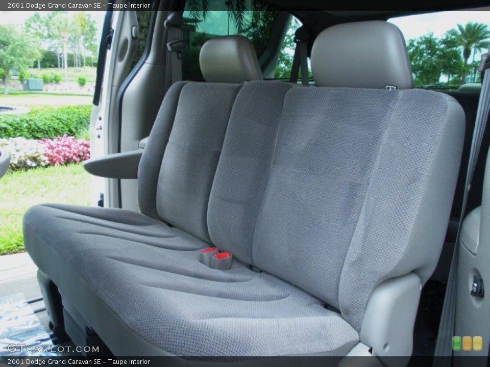 Taupe Interior Photo for the 2001 Dodge Grand Caravan SE #48514807