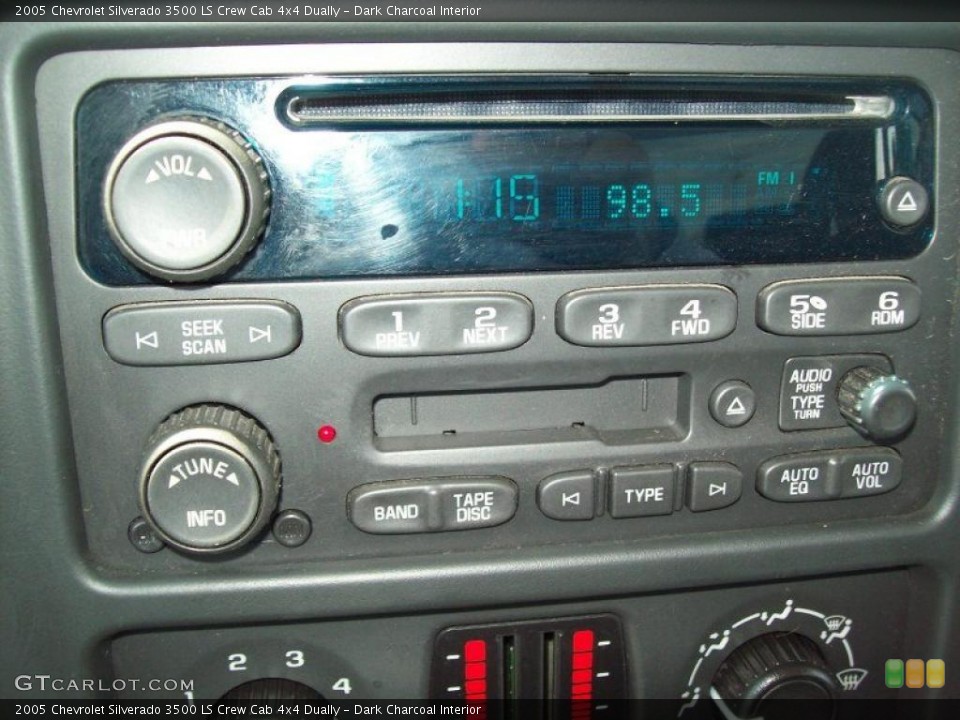 Dark Charcoal Interior Controls for the 2005 Chevrolet Silverado 3500 LS Crew Cab 4x4 Dually #48517252