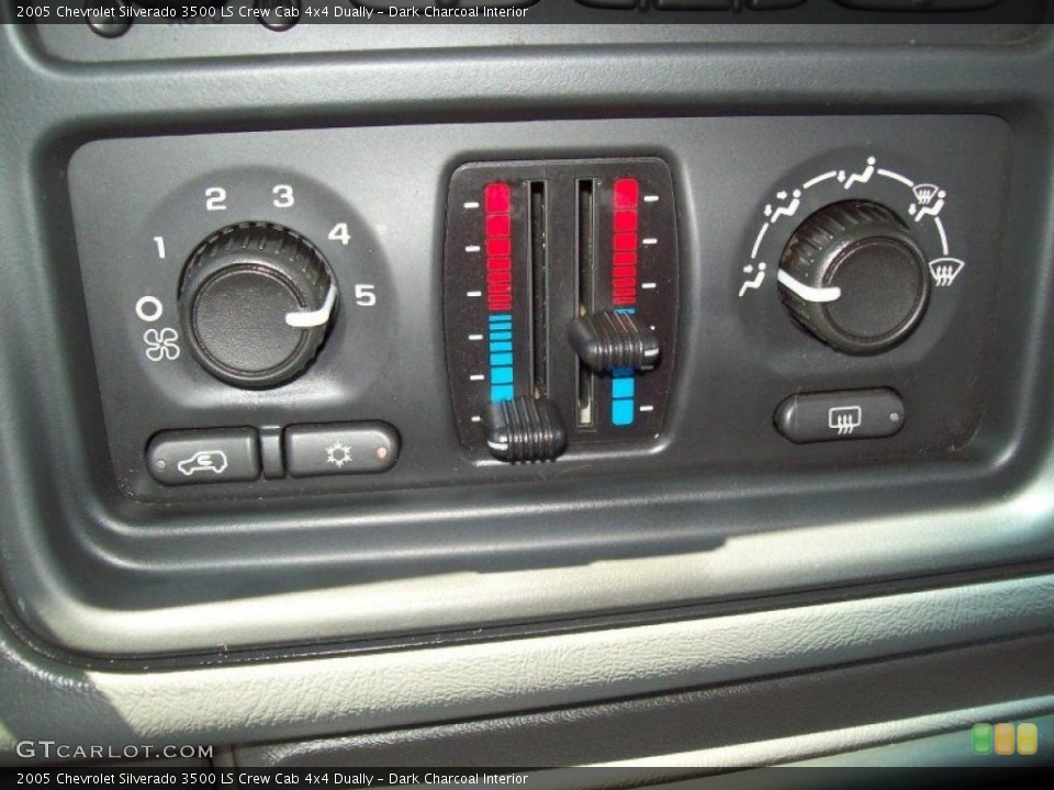 Dark Charcoal Interior Controls for the 2005 Chevrolet Silverado 3500 LS Crew Cab 4x4 Dually #48517486