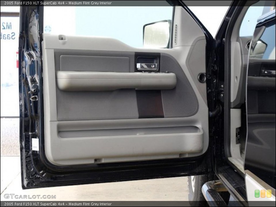 Medium Flint Grey Interior Door Panel for the 2005 Ford F150 XLT SuperCab 4x4 #48518023