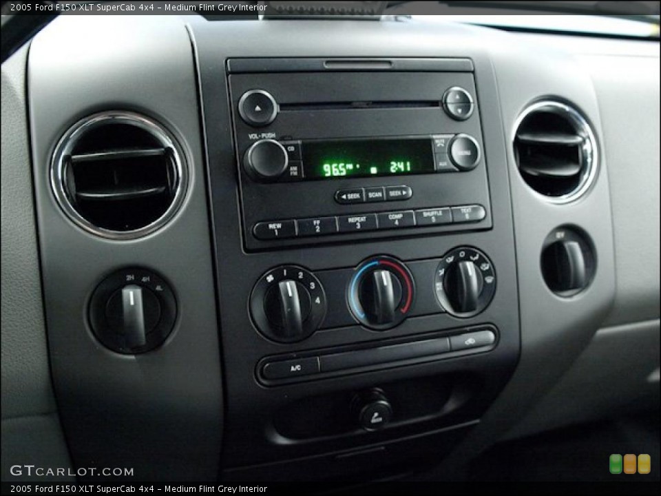 Medium Flint Grey Interior Controls for the 2005 Ford F150 XLT SuperCab 4x4 #48518095