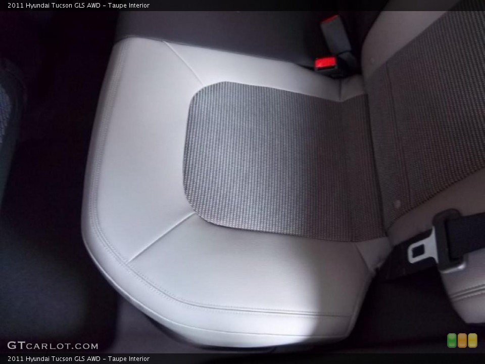 Taupe Interior Photo for the 2011 Hyundai Tucson GLS AWD #48522460