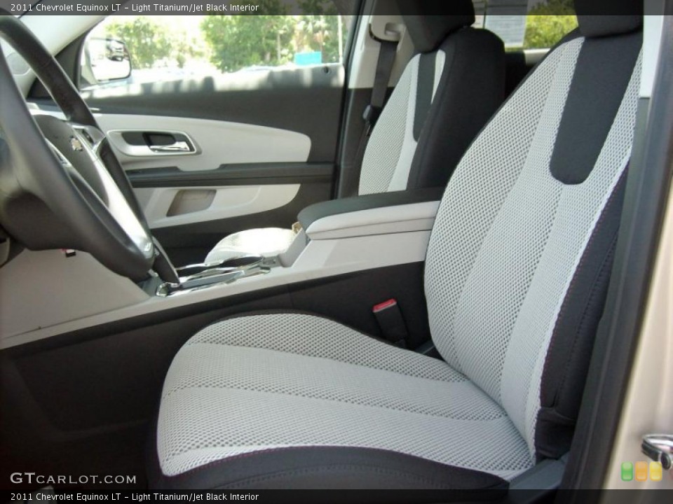 Light Titanium/Jet Black Interior Photo for the 2011 Chevrolet Equinox LT #48529922