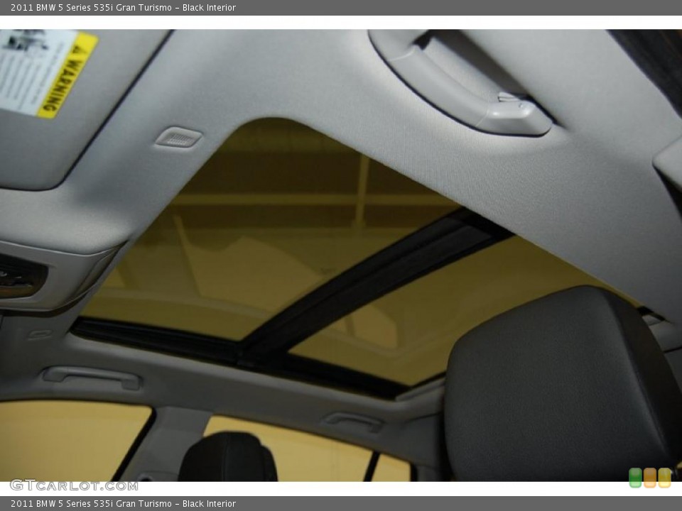 Black Interior Sunroof for the 2011 BMW 5 Series 535i Gran Turismo #48544376