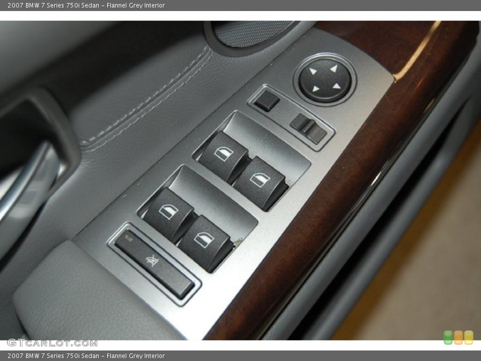 Flannel Grey Interior Controls for the 2007 BMW 7 Series 750i Sedan #48545303