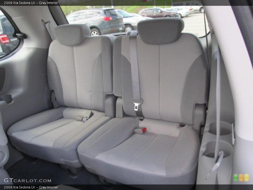 Gray 2009 Kia Sedona Interiors