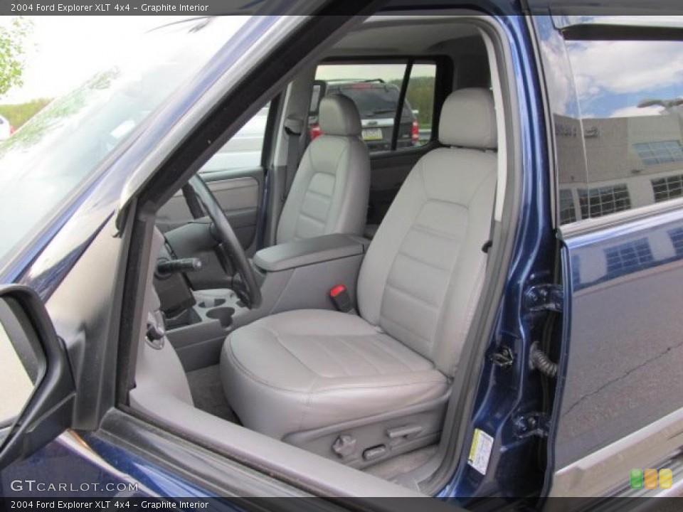 Graphite Interior Photo for the 2004 Ford Explorer XLT 4x4 #48548537