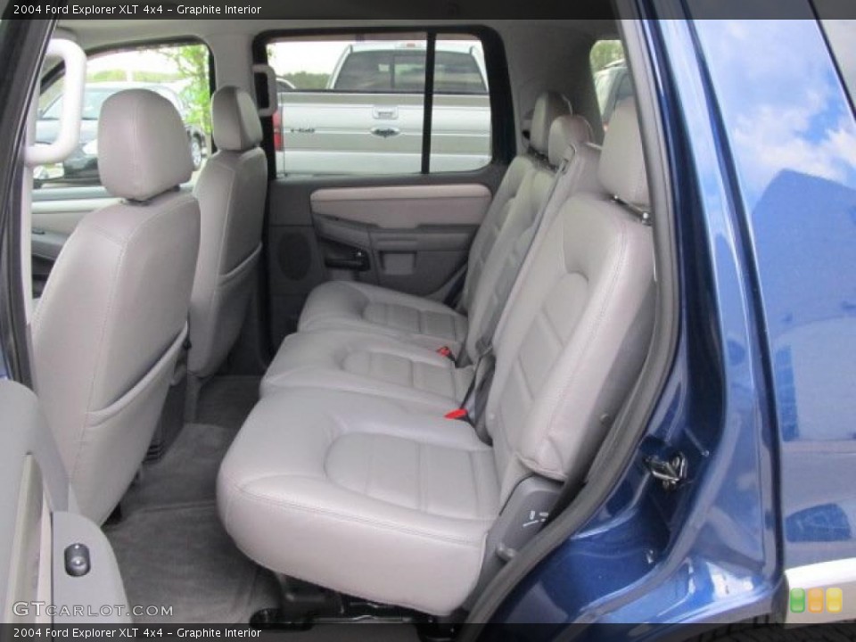 Graphite Interior Photo for the 2004 Ford Explorer XLT 4x4 #48548606