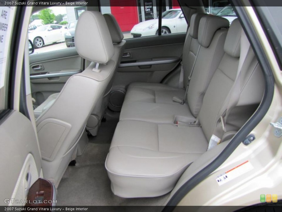 Beige Interior Photo for the 2007 Suzuki Grand Vitara Luxury #48552980