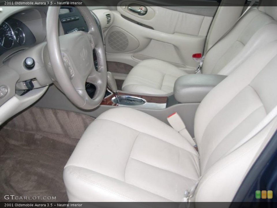 Neutral Interior Photo for the 2001 Oldsmobile Aurora 3.5 #48554573