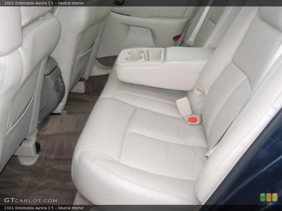 Neutral Interior Photo for the 2001 Oldsmobile Aurora 3.5 #48554585