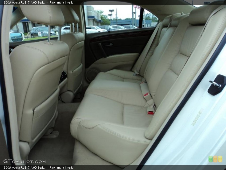 Parchment Interior Photo for the 2009 Acura RL 3.7 AWD Sedan #48576164