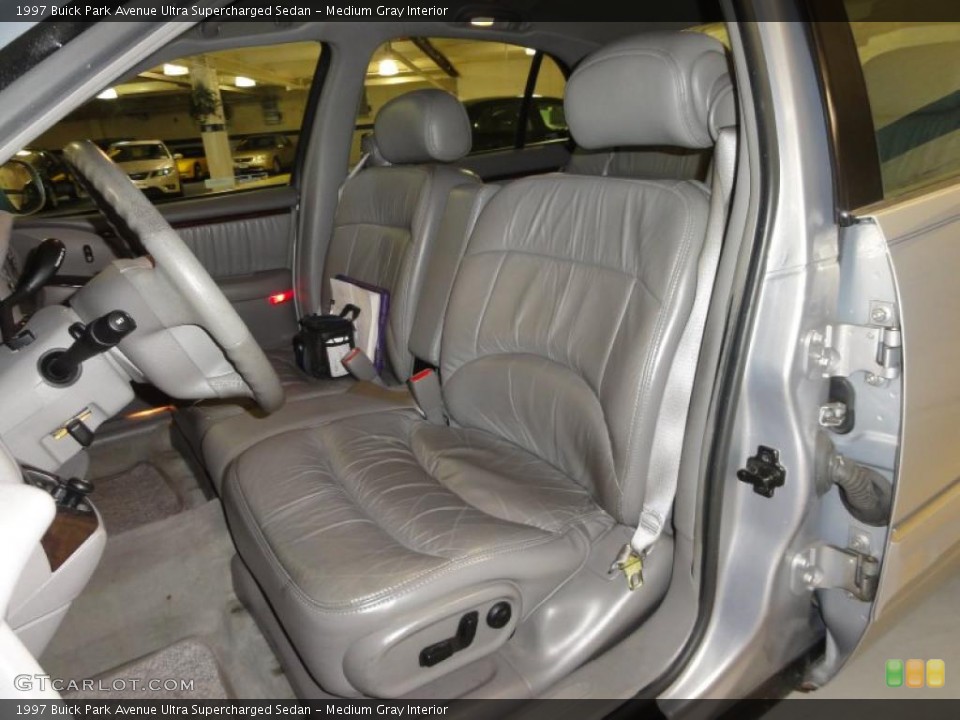 Medium Gray Interior Photo for the 1997 Buick Park Avenue Ultra Supercharged Sedan #48576392