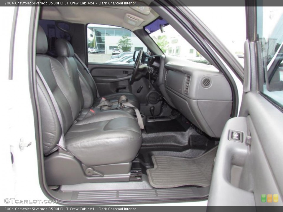 Dark Charcoal Interior Photo for the 2004 Chevrolet Silverado 3500HD LT Crew Cab 4x4 #48578541