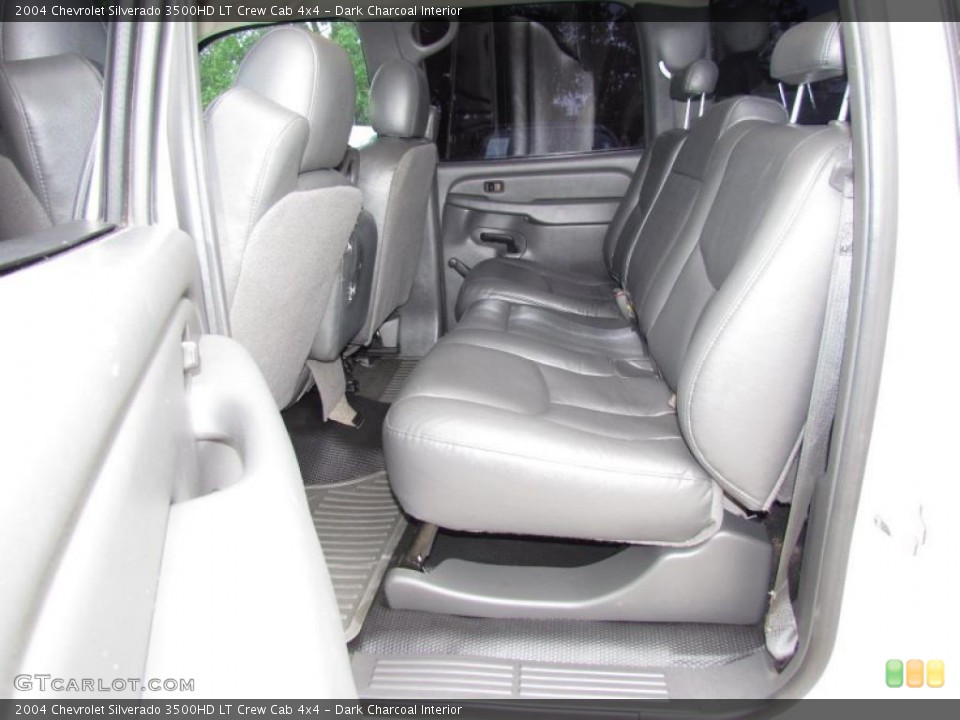 Dark Charcoal Interior Photo for the 2004 Chevrolet Silverado 3500HD LT Crew Cab 4x4 #48578562