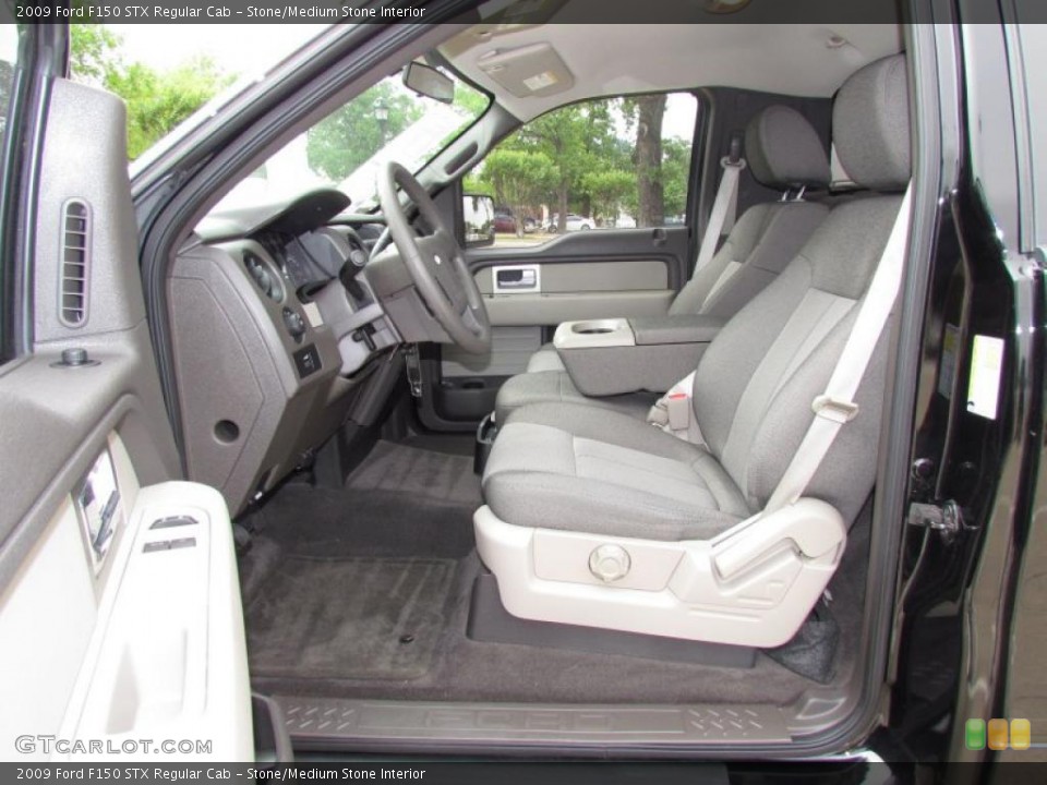 Stone/Medium Stone Interior Photo for the 2009 Ford F150 STX Regular Cab #48578739