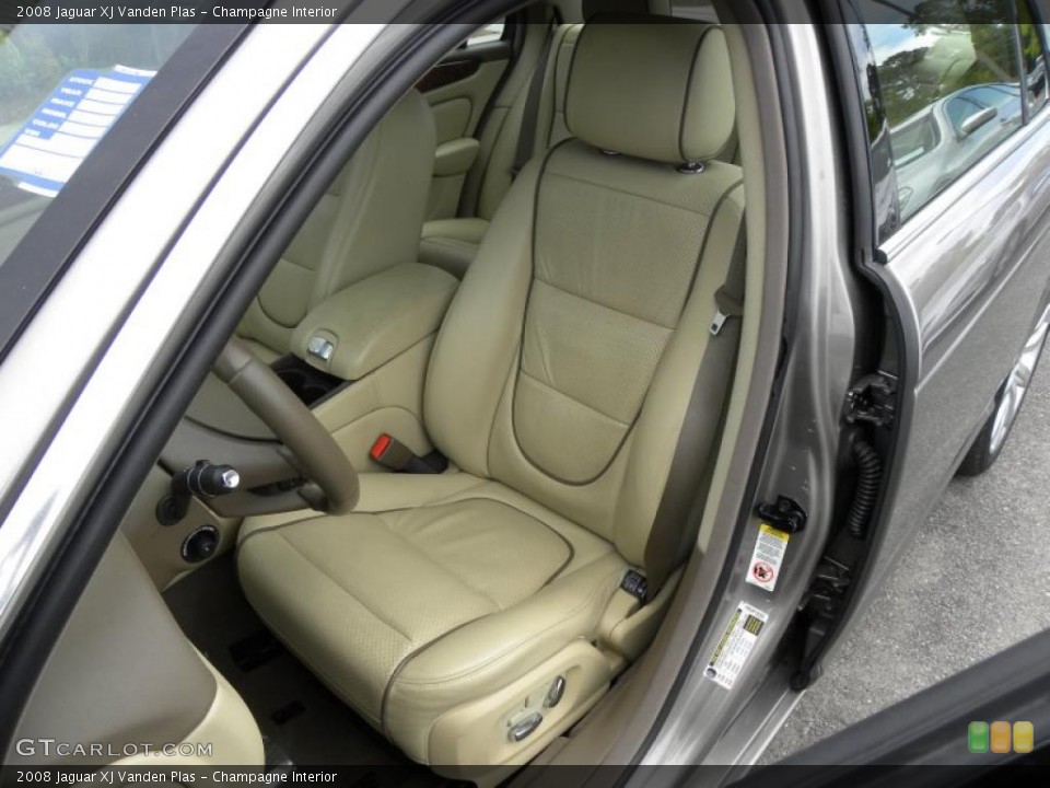 Champagne Interior Photo for the 2008 Jaguar XJ Vanden Plas #48580470