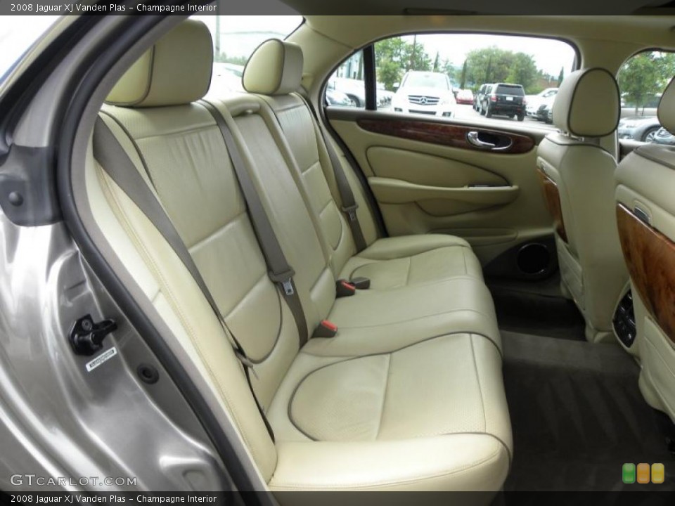 Champagne Interior Photo for the 2008 Jaguar XJ Vanden Plas #48580500