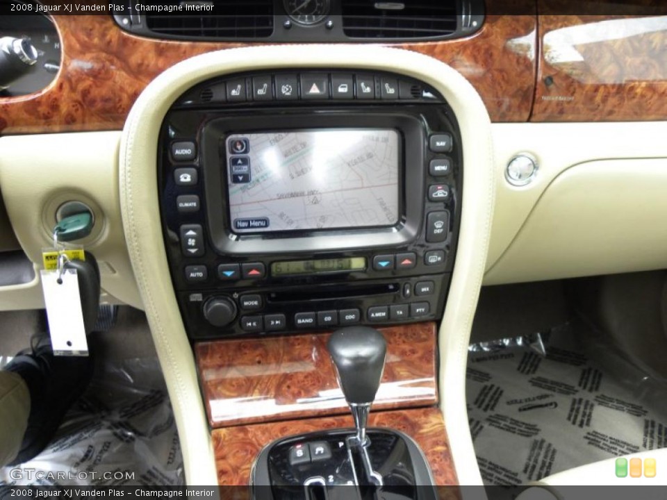Champagne Interior Controls for the 2008 Jaguar XJ Vanden Plas #48580539