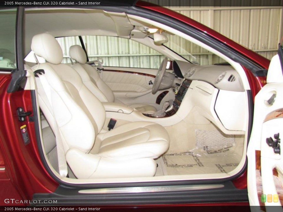 Sand Interior Photo for the 2005 Mercedes-Benz CLK 320 Cabriolet #48582643